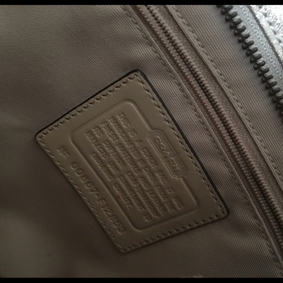 Coach Gold Purse With Metallic Sparking Logo - Picture 8 of 9